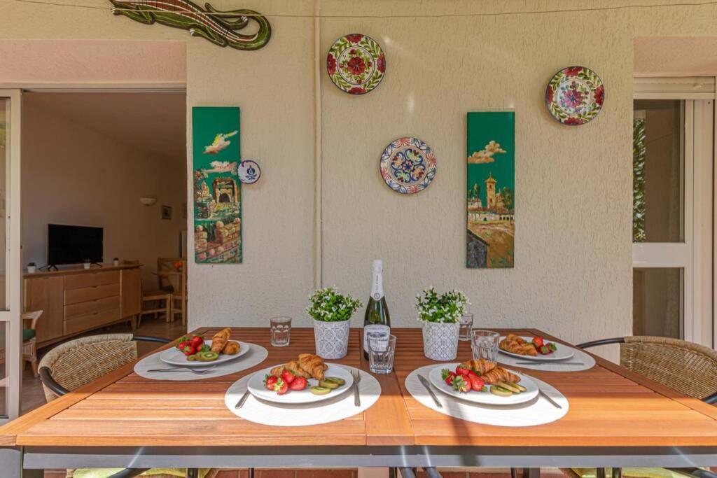 797 Holiday Rentals- Precioso Piso Con Vistas Al Jardin En Benalbeach Benalmádena Dış mekan fotoğraf