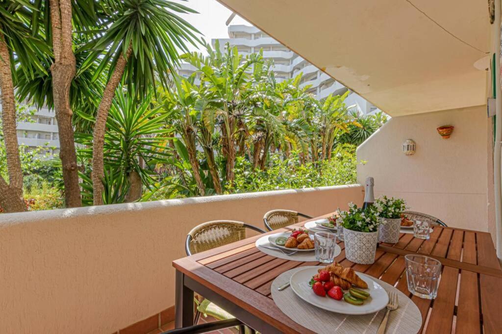 797 Holiday Rentals- Precioso Piso Con Vistas Al Jardin En Benalbeach Benalmádena Dış mekan fotoğraf