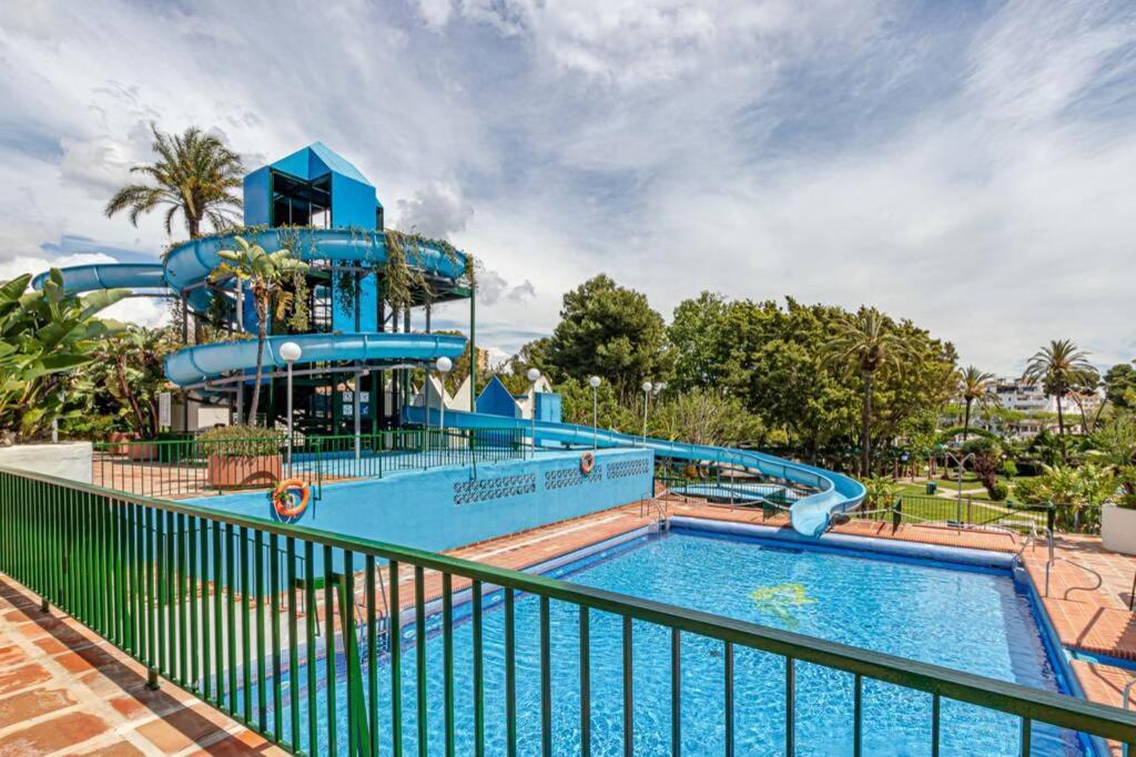 797 Holiday Rentals- Precioso Piso Con Vistas Al Jardin En Benalbeach Benalmádena Dış mekan fotoğraf