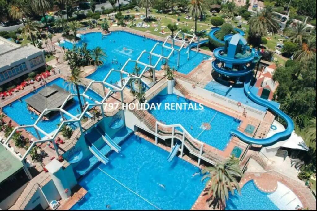 797 Holiday Rentals- Precioso Piso Con Vistas Al Jardin En Benalbeach Benalmádena Dış mekan fotoğraf