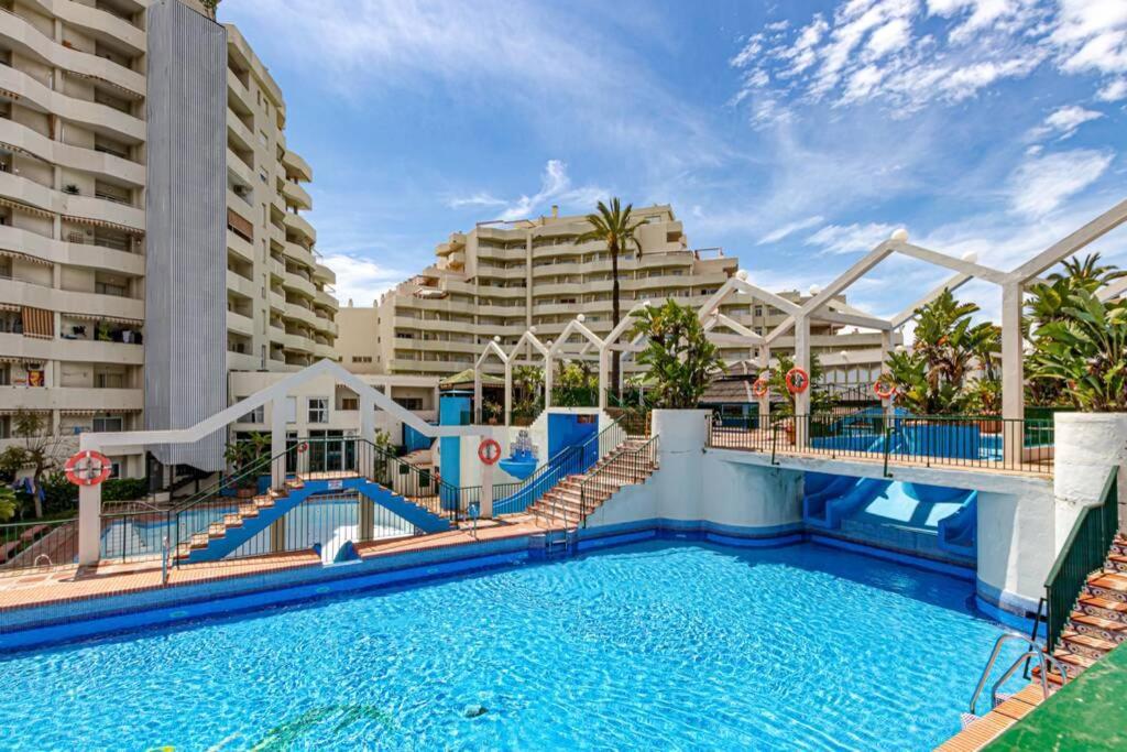 797 Holiday Rentals- Precioso Piso Con Vistas Al Jardin En Benalbeach Benalmádena Dış mekan fotoğraf