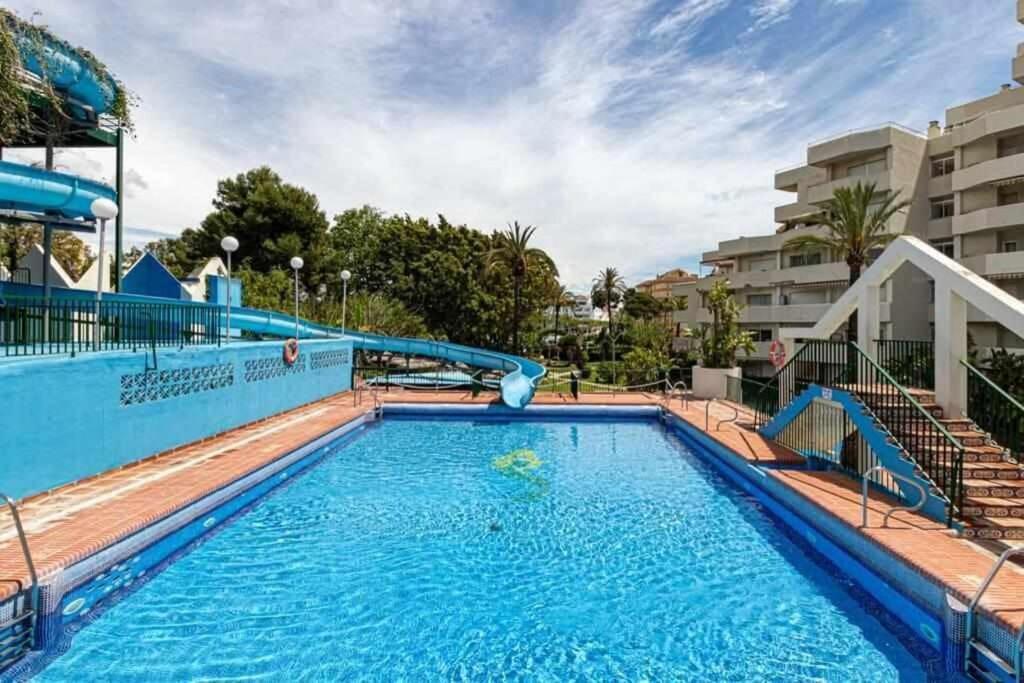 797 Holiday Rentals- Precioso Piso Con Vistas Al Jardin En Benalbeach Benalmádena Dış mekan fotoğraf