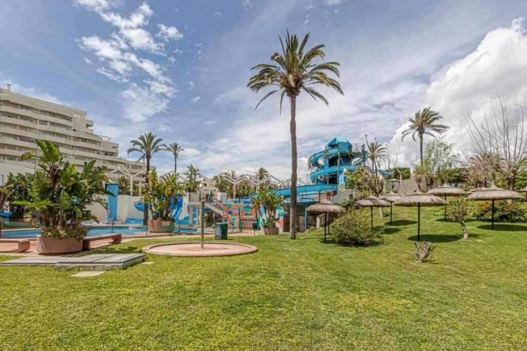 797 Holiday Rentals- Precioso Piso Con Vistas Al Jardin En Benalbeach Benalmádena Dış mekan fotoğraf