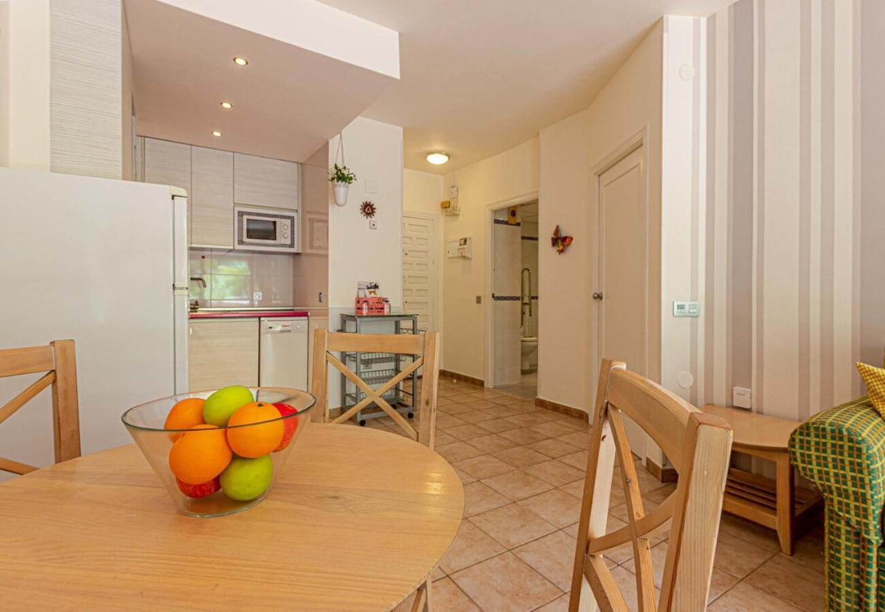 797 Holiday Rentals- Precioso Piso Con Vistas Al Jardin En Benalbeach Benalmádena Dış mekan fotoğraf