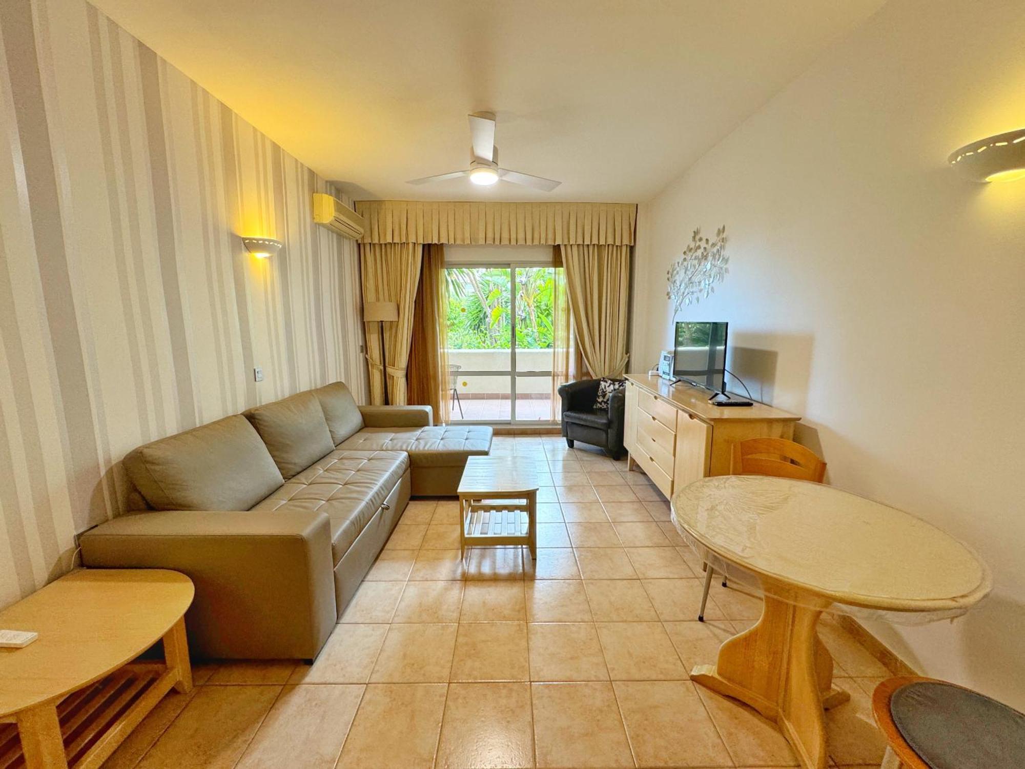 797 Holiday Rentals- Precioso Piso Con Vistas Al Jardin En Benalbeach Benalmádena Dış mekan fotoğraf