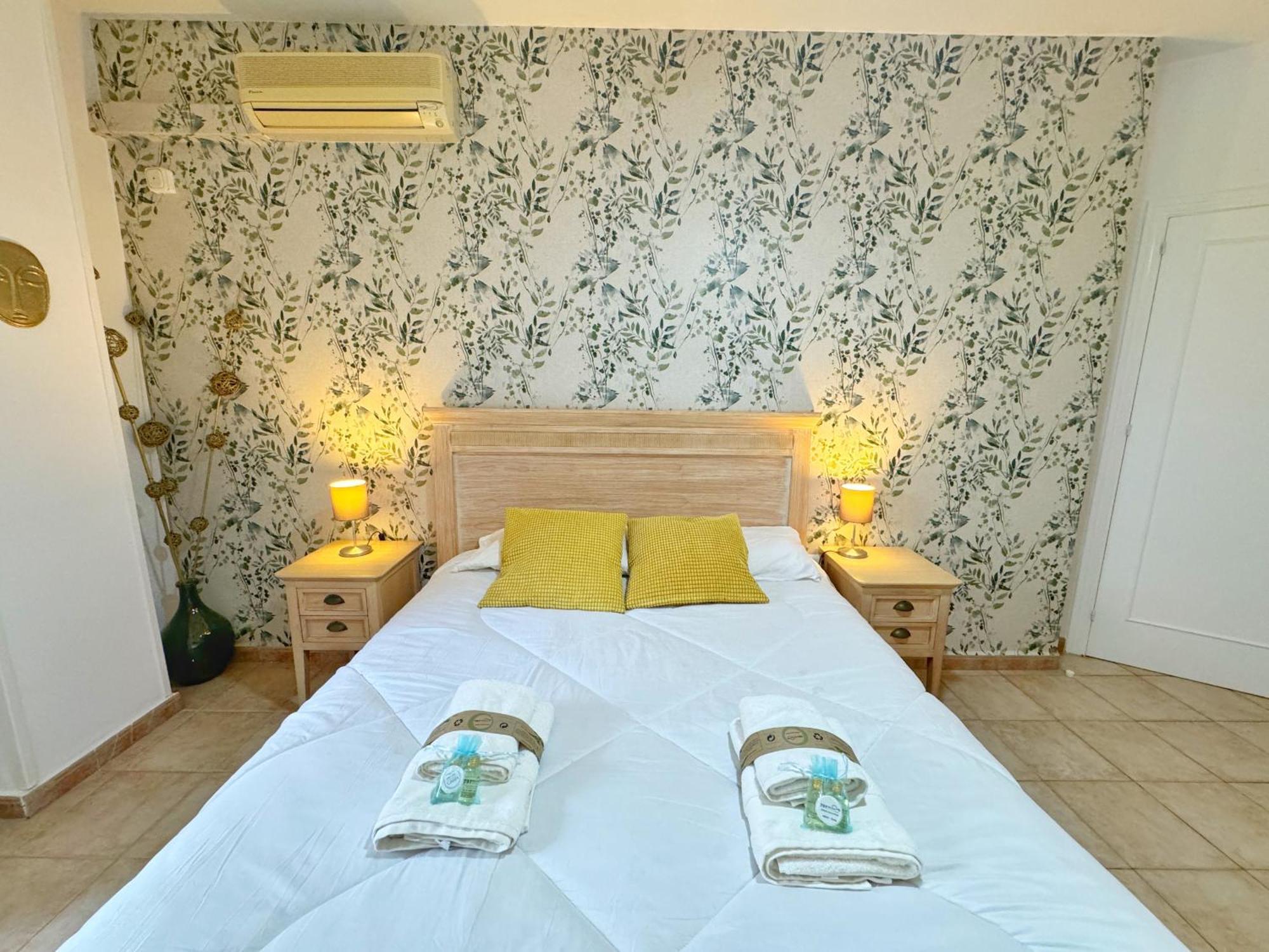 797 Holiday Rentals- Precioso Piso Con Vistas Al Jardin En Benalbeach Benalmádena Dış mekan fotoğraf